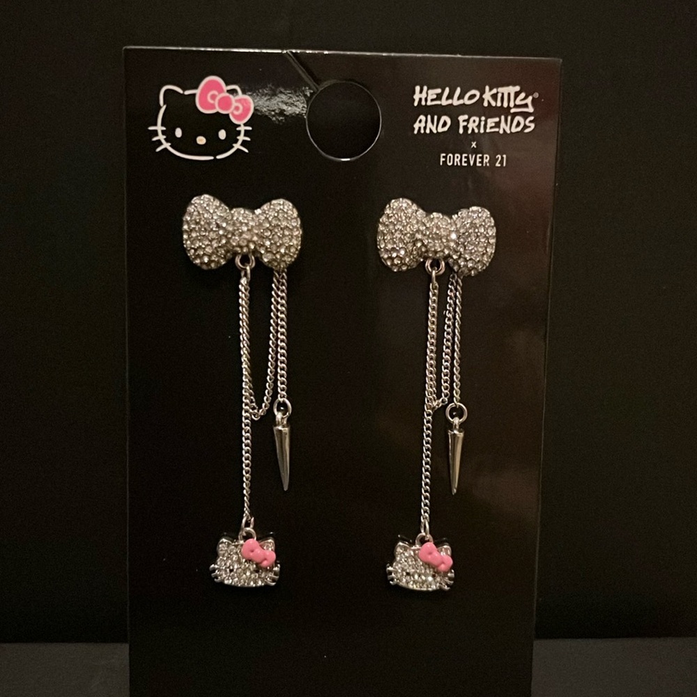 Hello Kitty earrings ￼
